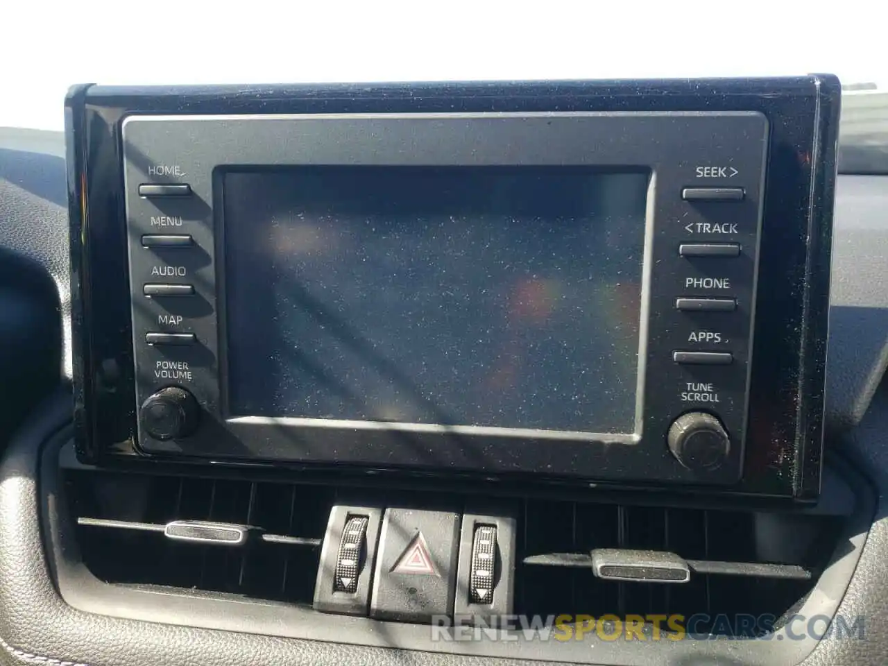 9 Фотография поврежденного автомобиля JTMA1RFV0KJ006807 TOYOTA RAV4 2019