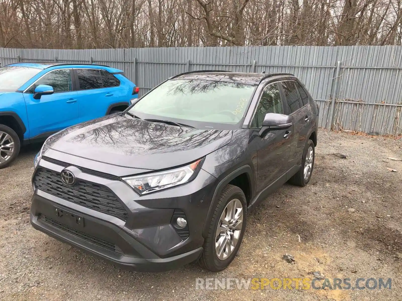 2 Photograph of a damaged car JTMA1RFV0KJ008010 TOYOTA RAV4 2019