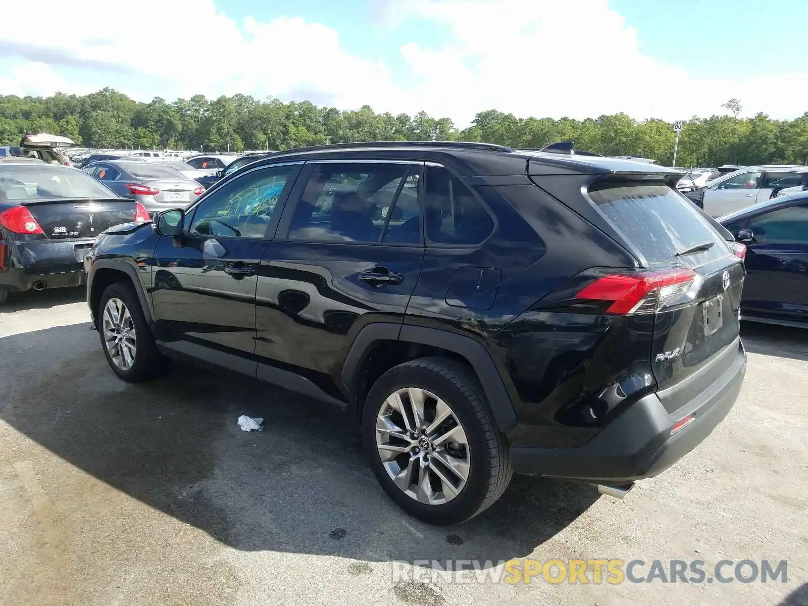 3 Photograph of a damaged car JTMA1RFV1KD010444 TOYOTA RAV4 2019