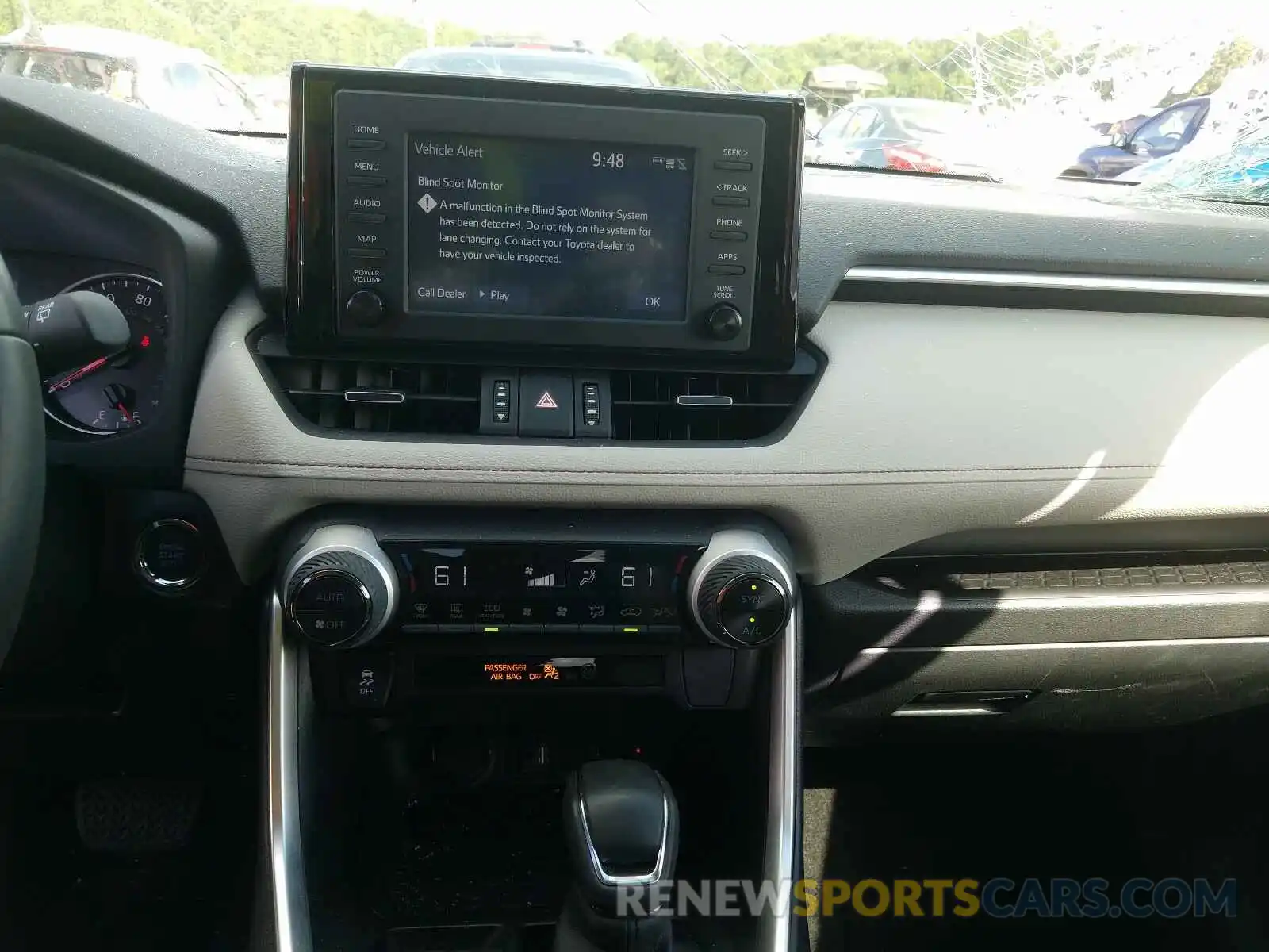 9 Photograph of a damaged car JTMA1RFV1KD010444 TOYOTA RAV4 2019