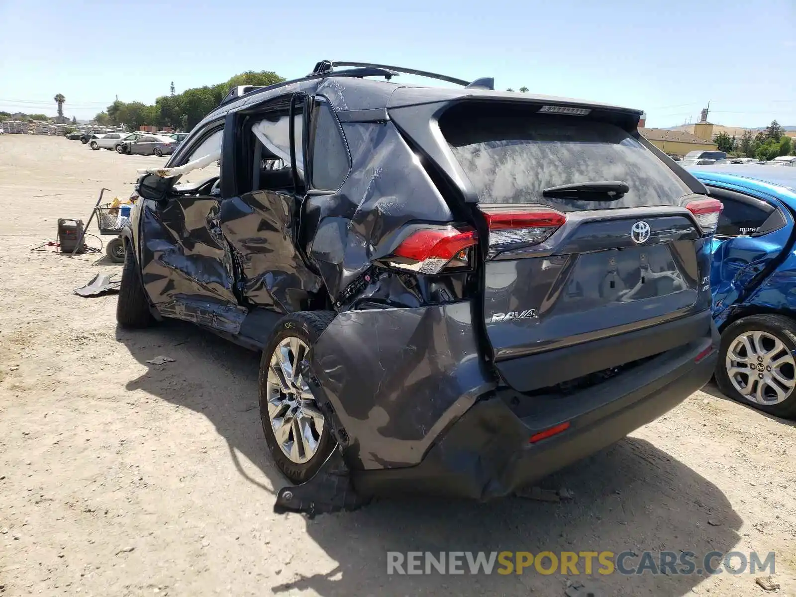 3 Photograph of a damaged car JTMA1RFV1KD011318 TOYOTA RAV4 2019