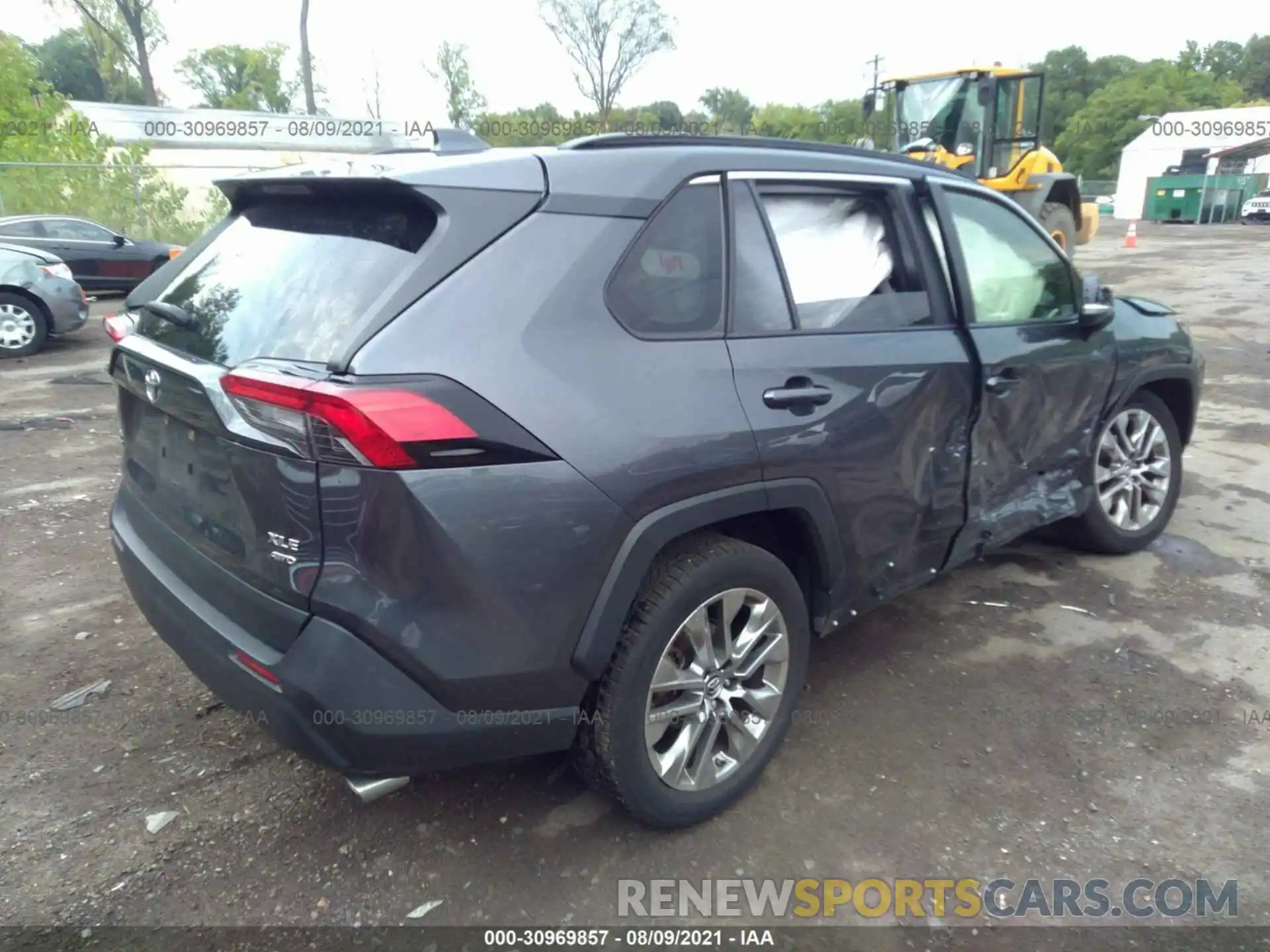 4 Photograph of a damaged car JTMA1RFV1KD017605 TOYOTA RAV4 2019