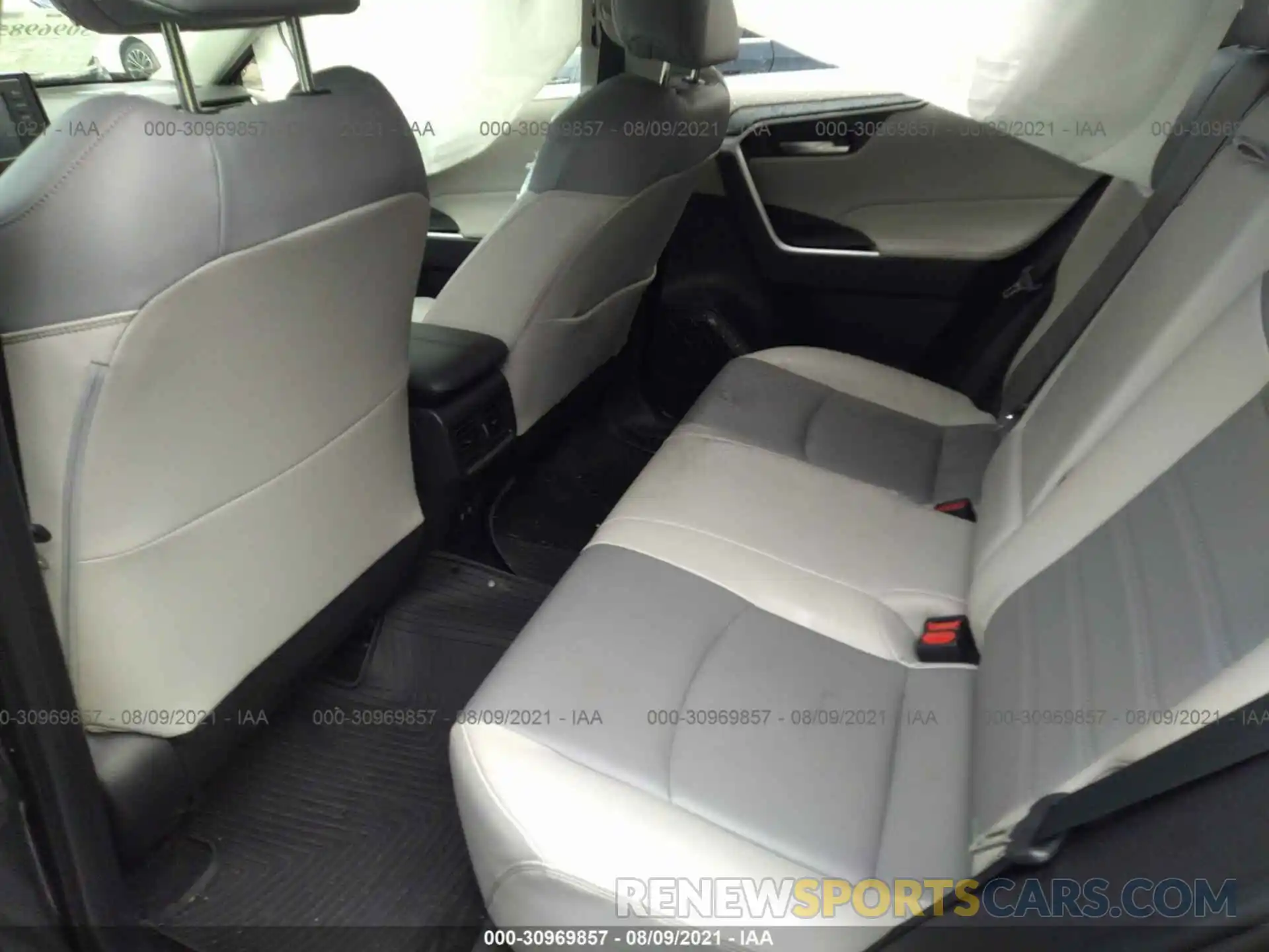 8 Фотография поврежденного автомобиля JTMA1RFV1KD017605 TOYOTA RAV4 2019