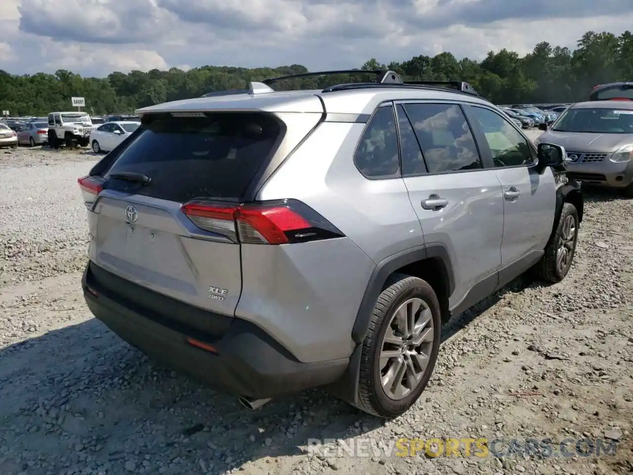 4 Photograph of a damaged car JTMA1RFV1KD021170 TOYOTA RAV4 2019