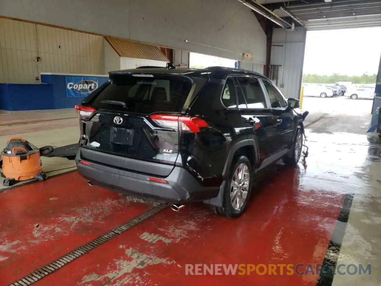 4 Photograph of a damaged car JTMA1RFV1KD031035 TOYOTA RAV4 2019