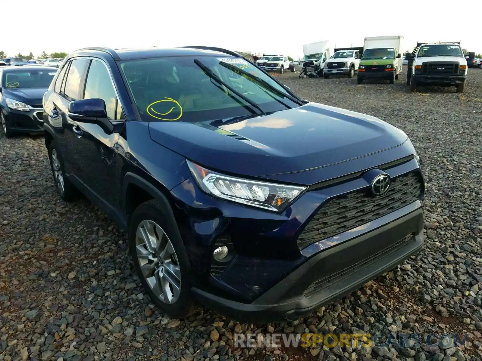 1 Photograph of a damaged car JTMA1RFV1KD038986 TOYOTA RAV4 2019