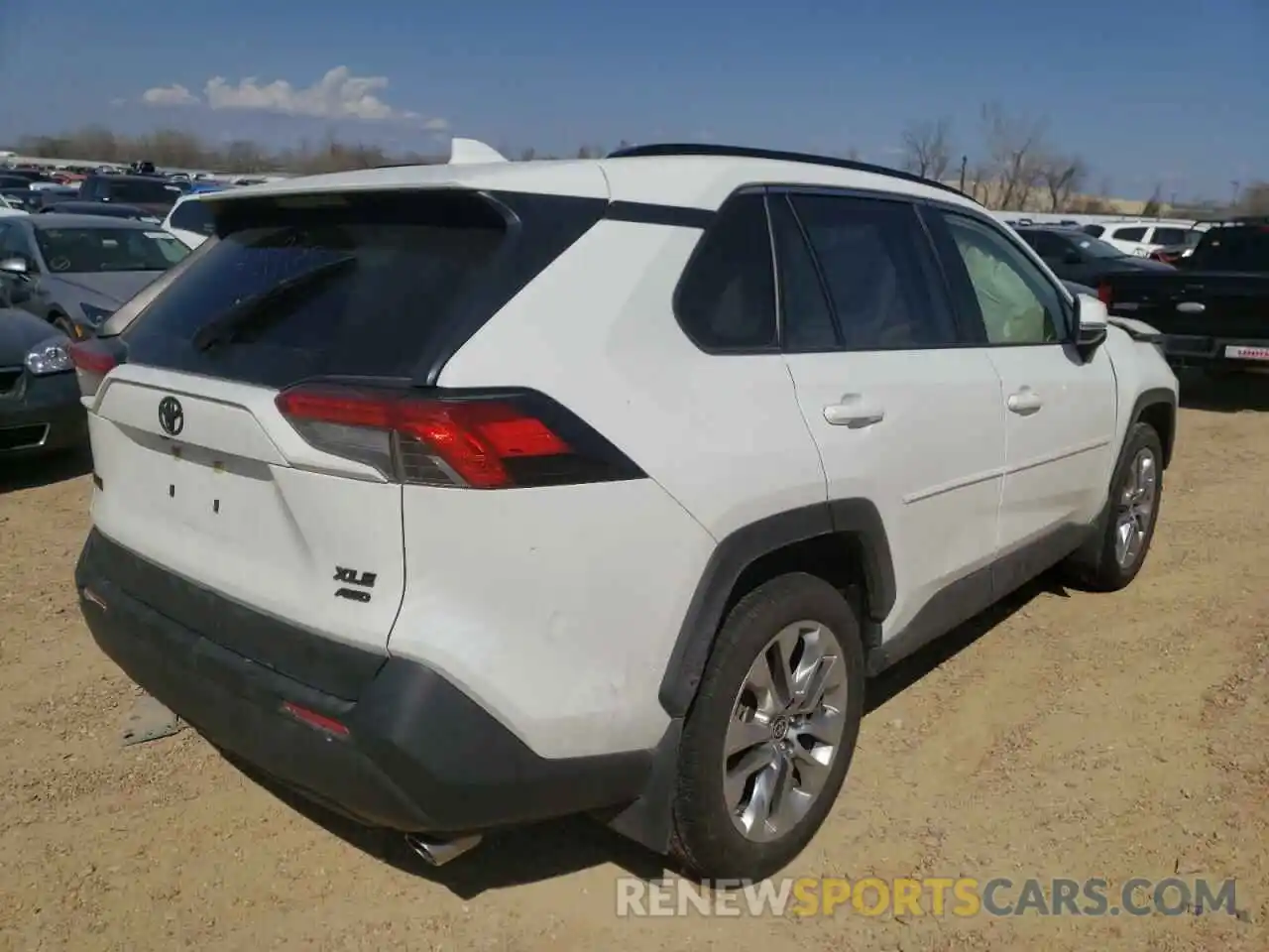 4 Photograph of a damaged car JTMA1RFV1KJ022871 TOYOTA RAV4 2019