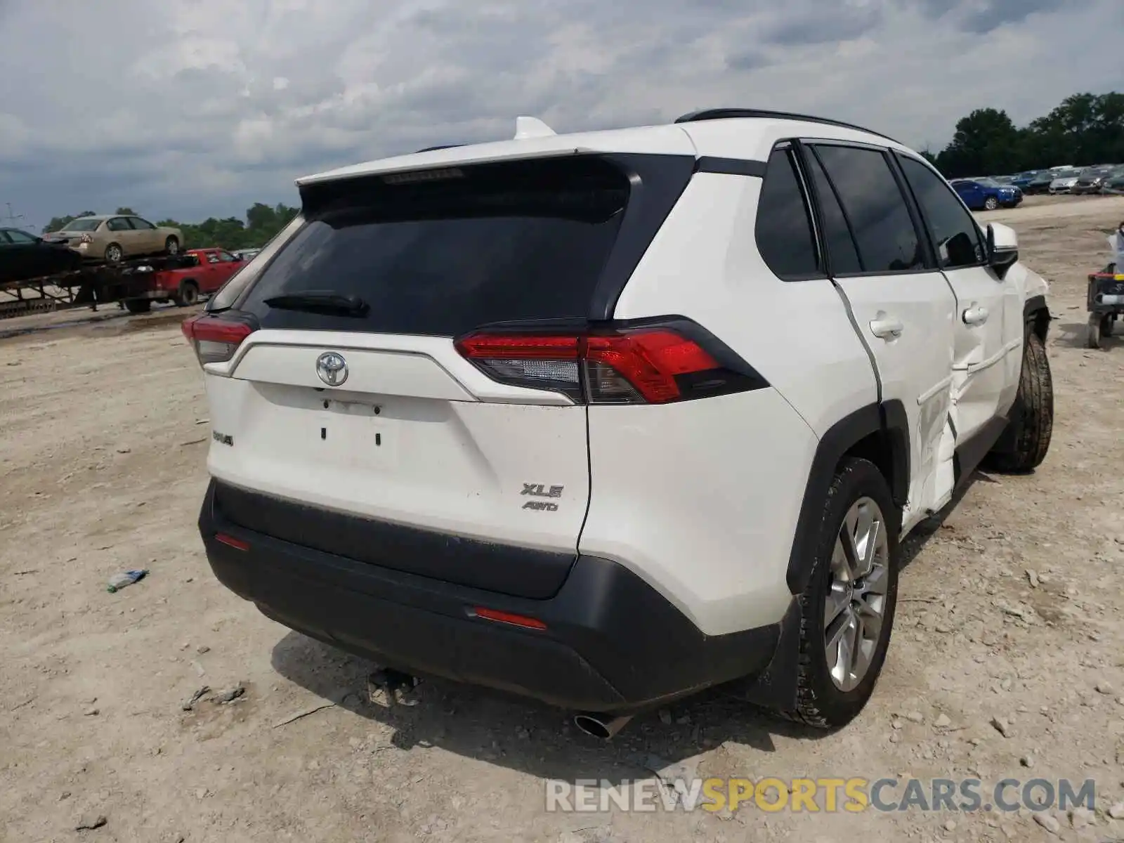 4 Photograph of a damaged car JTMA1RFV2KD003647 TOYOTA RAV4 2019