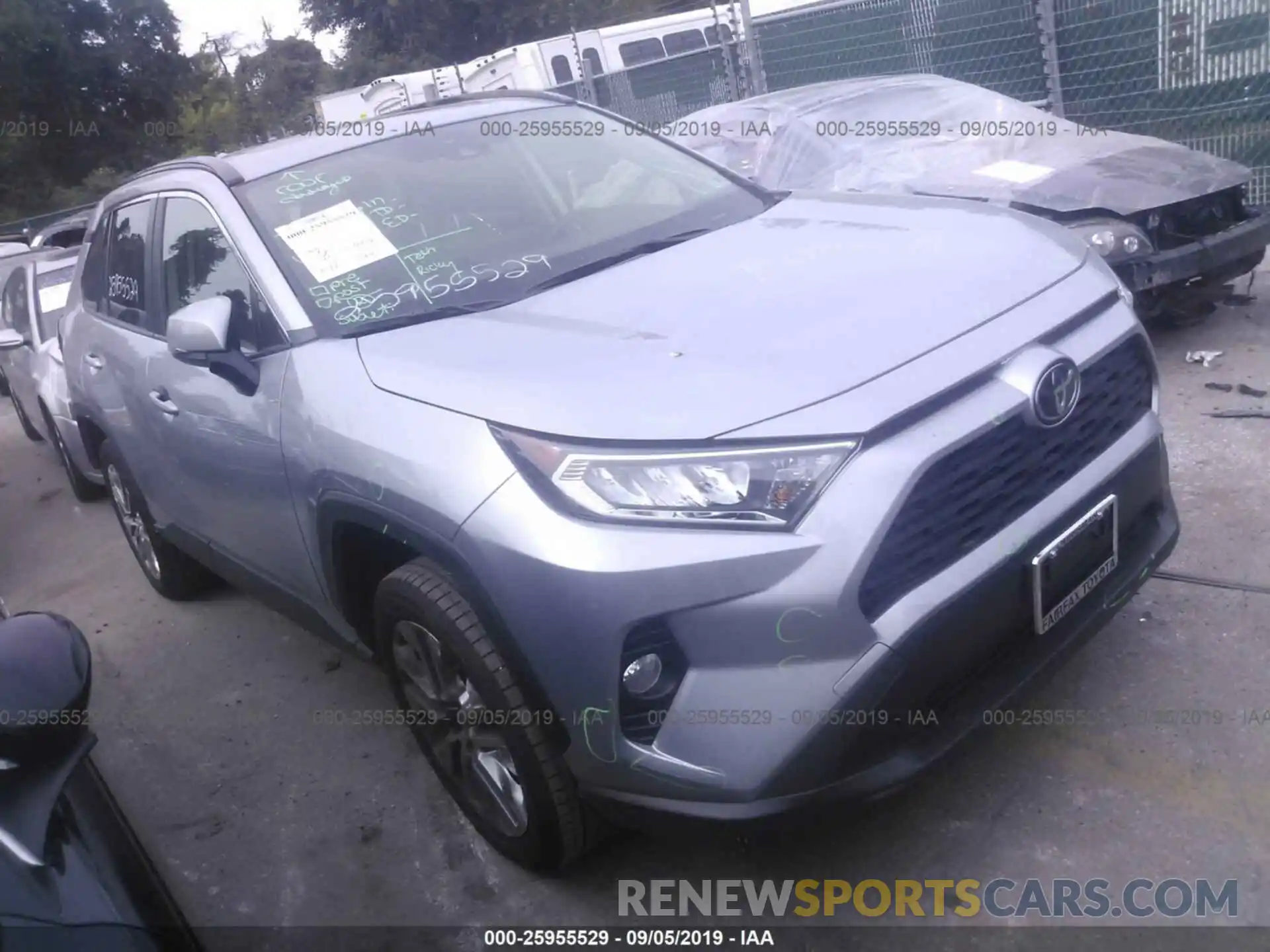 1 Photograph of a damaged car JTMA1RFV2KD019640 TOYOTA RAV4 2019