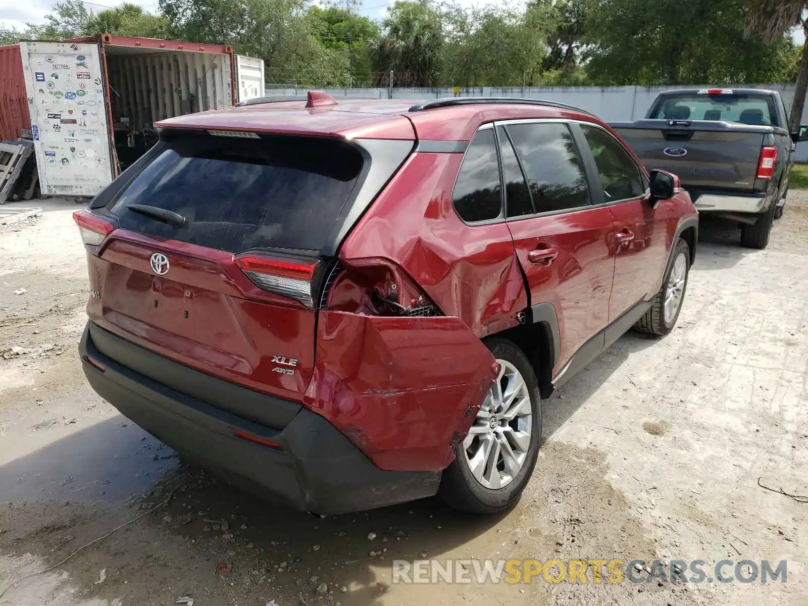 4 Photograph of a damaged car JTMA1RFV2KD026152 TOYOTA RAV4 2019