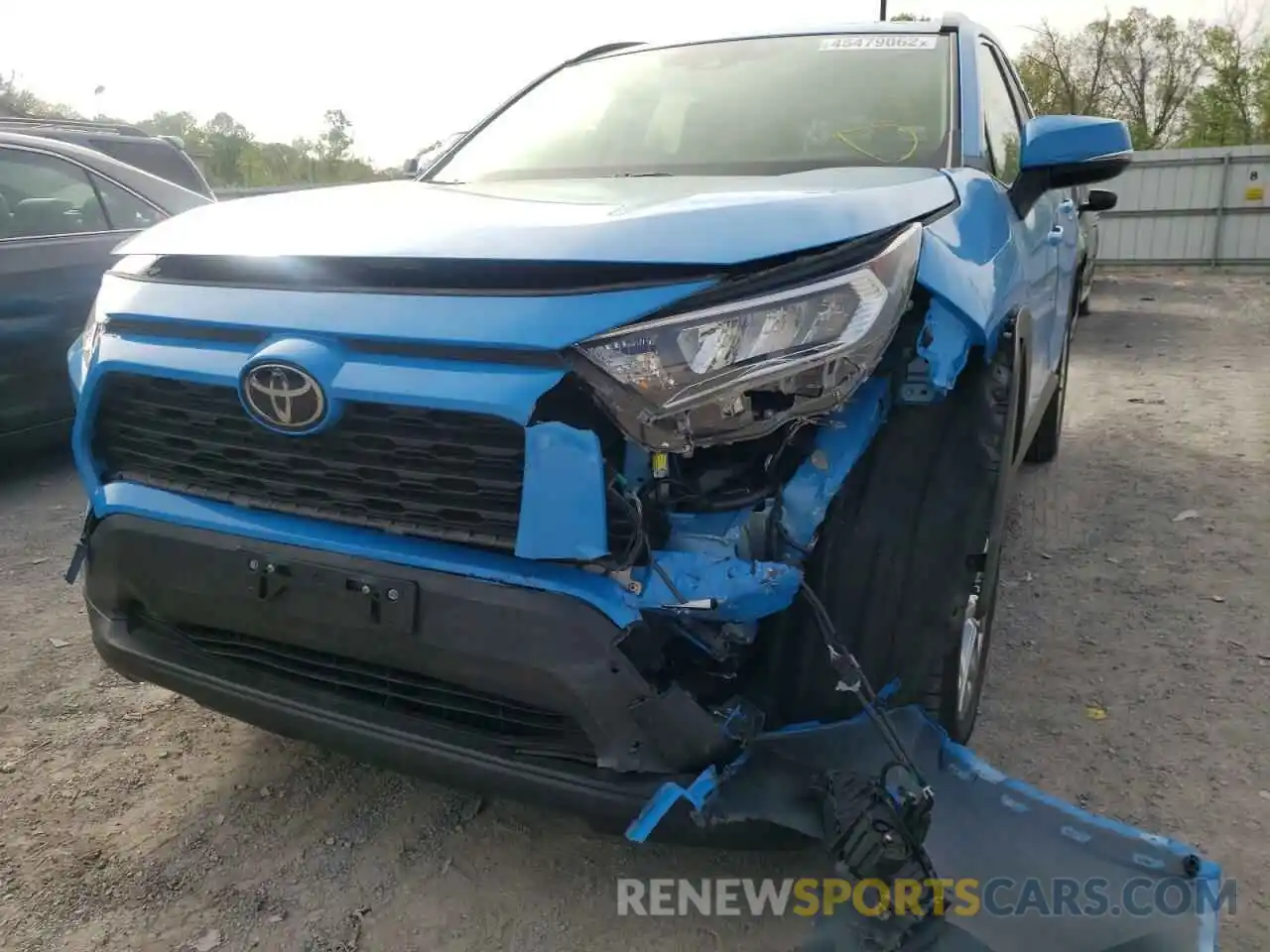 9 Photograph of a damaged car JTMA1RFV2KD512637 TOYOTA RAV4 2019