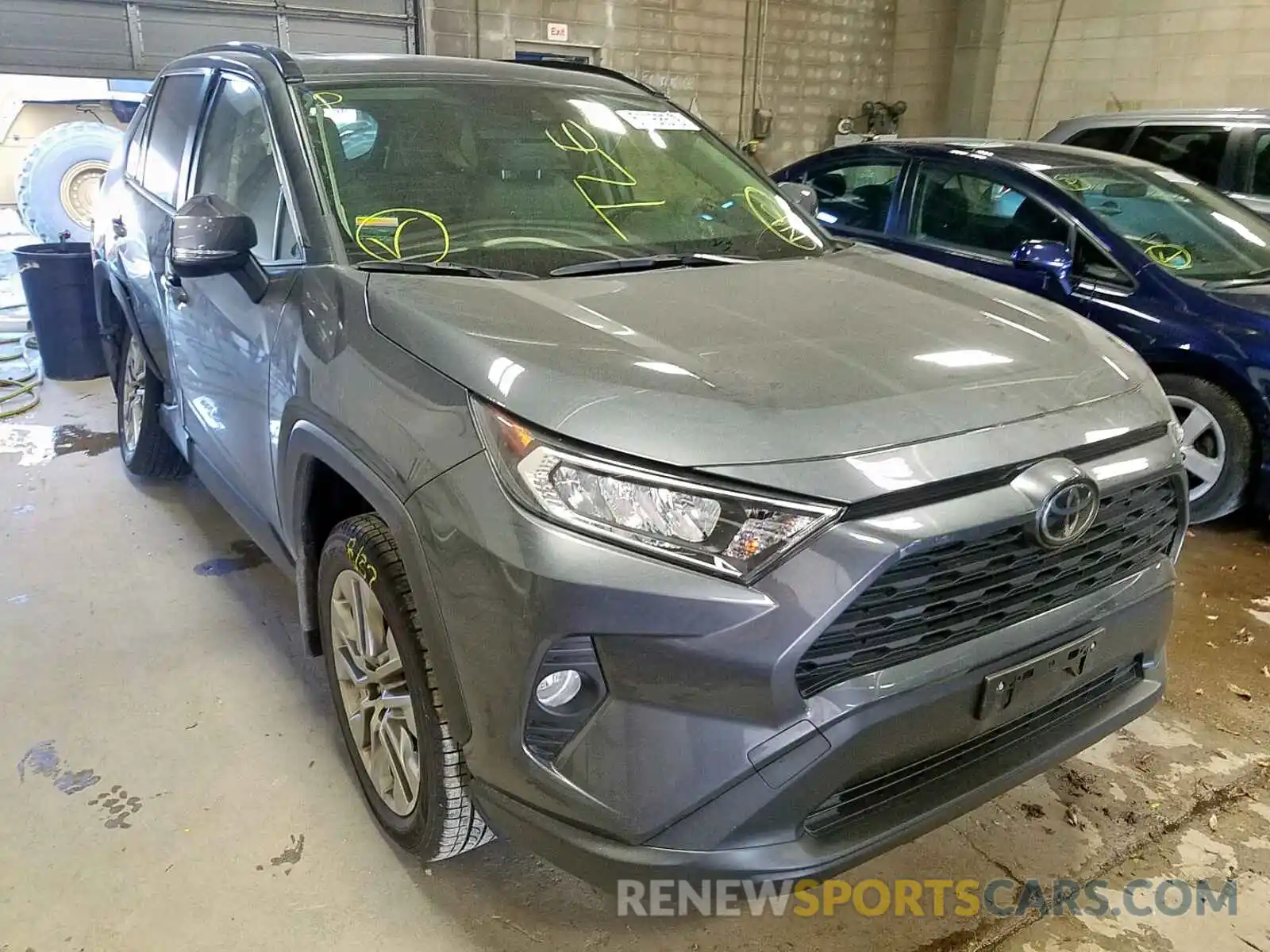 1 Photograph of a damaged car JTMA1RFV2KD513609 TOYOTA RAV4 2019