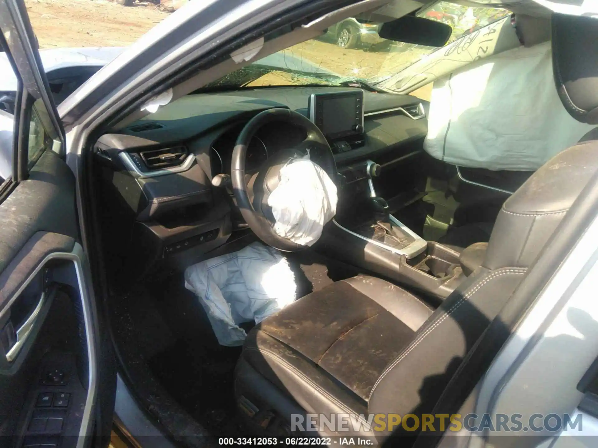 5 Photograph of a damaged car JTMA1RFV3KD023860 TOYOTA RAV4 2019