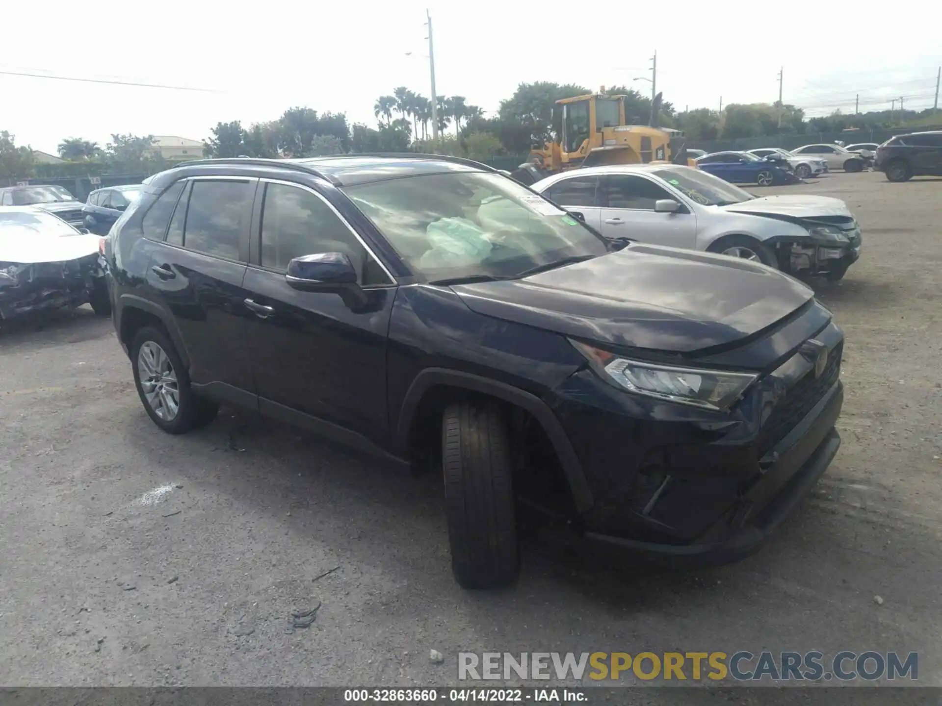 1 Photograph of a damaged car JTMA1RFV3KD027357 TOYOTA RAV4 2019