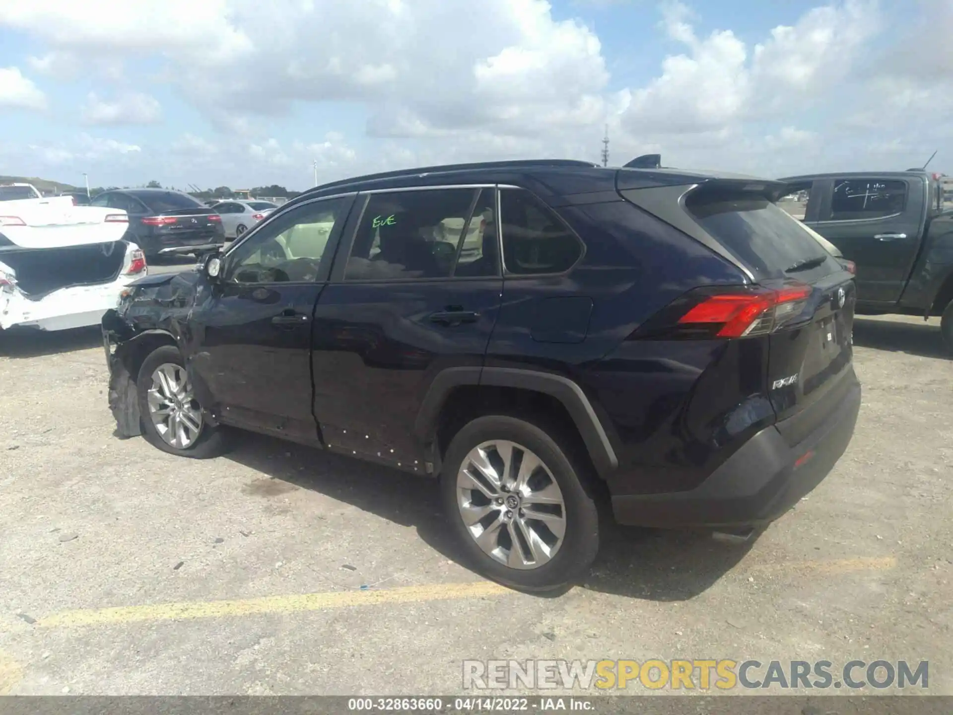 3 Photograph of a damaged car JTMA1RFV3KD027357 TOYOTA RAV4 2019