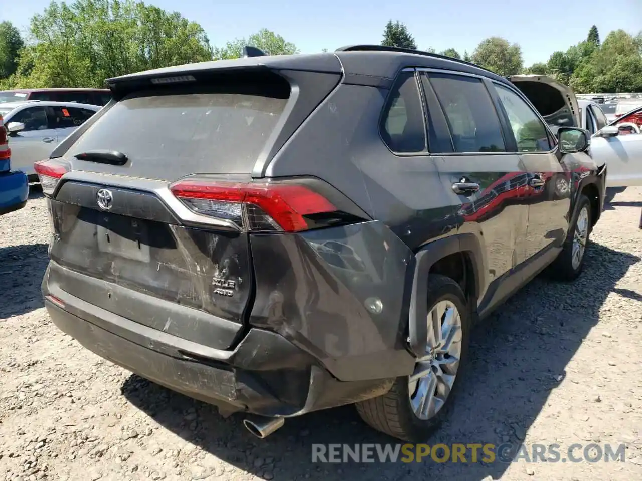 4 Photograph of a damaged car JTMA1RFV3KD029027 TOYOTA RAV4 2019