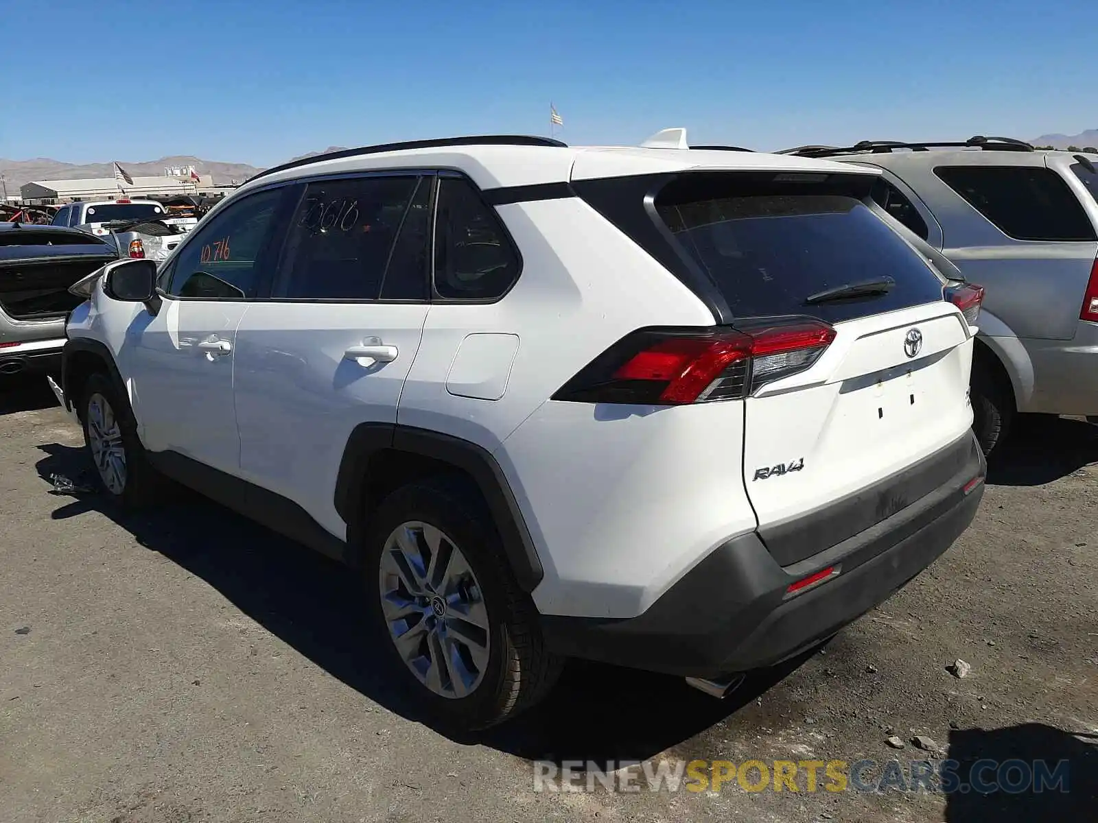 3 Photograph of a damaged car JTMA1RFV3KD030582 TOYOTA RAV4 2019