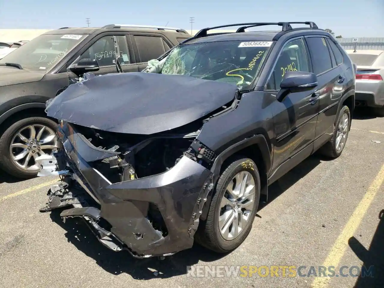 2 Photograph of a damaged car JTMA1RFV3KD033689 TOYOTA RAV4 2019