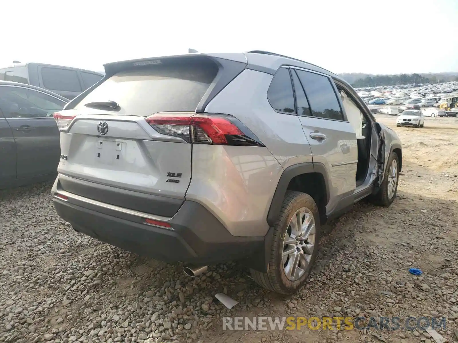 4 Photograph of a damaged car JTMA1RFV3KD037502 TOYOTA RAV4 2019