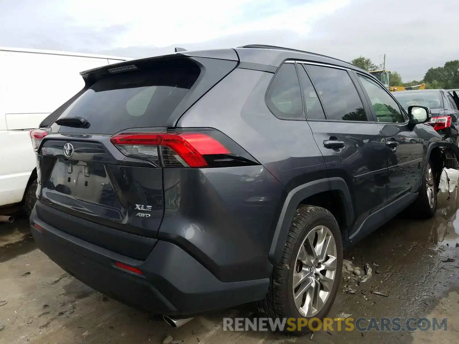 4 Photograph of a damaged car JTMA1RFV3KD515028 TOYOTA RAV4 2019