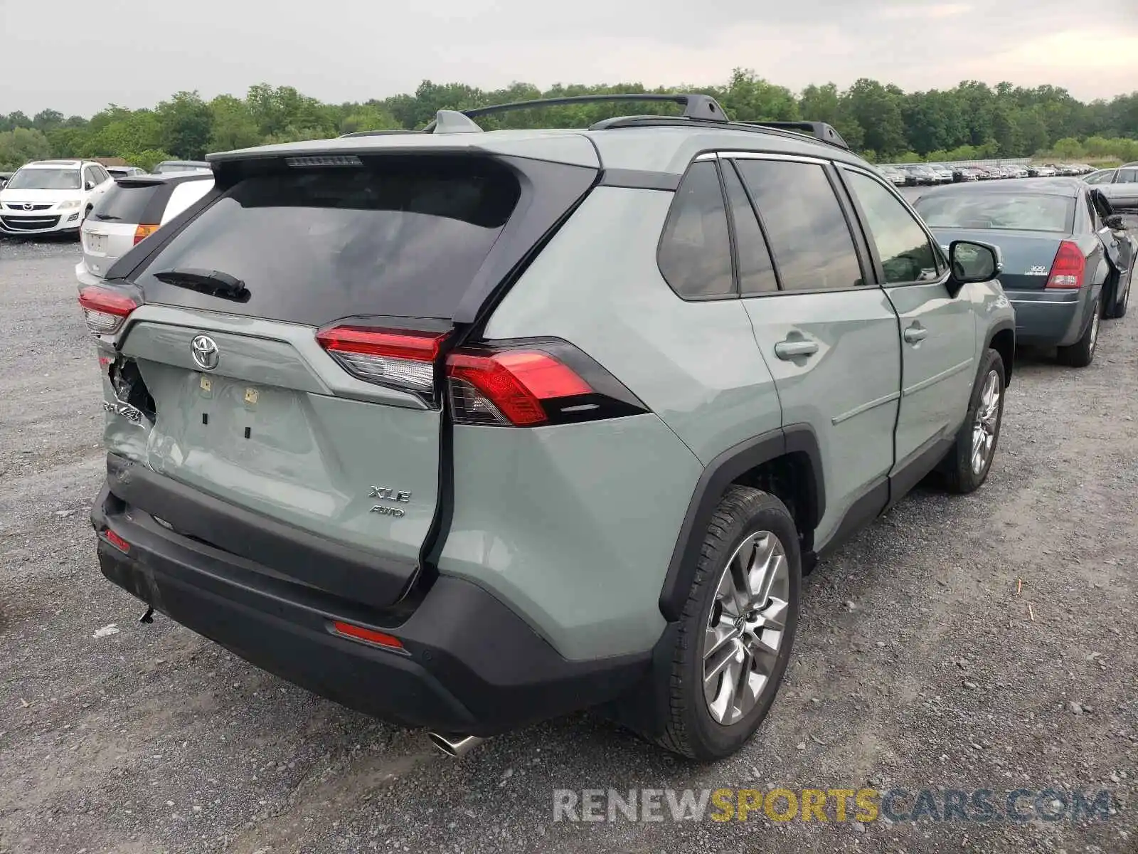 4 Photograph of a damaged car JTMA1RFV3KJ023326 TOYOTA RAV4 2019