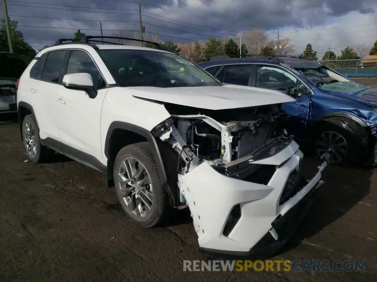 1 Photograph of a damaged car JTMA1RFV4KD005092 TOYOTA RAV4 2019