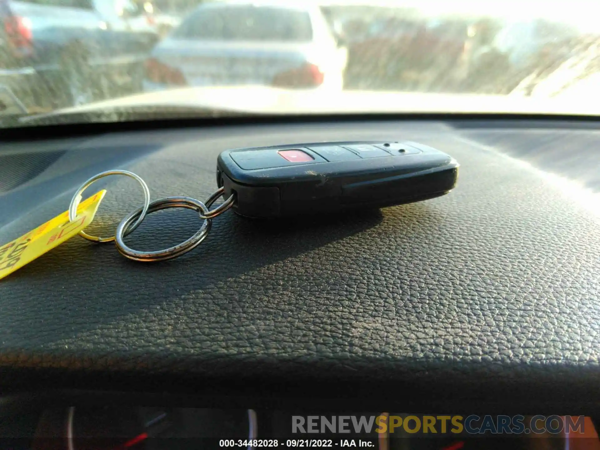 11 Photograph of a damaged car JTMA1RFV4KD007196 TOYOTA RAV4 2019