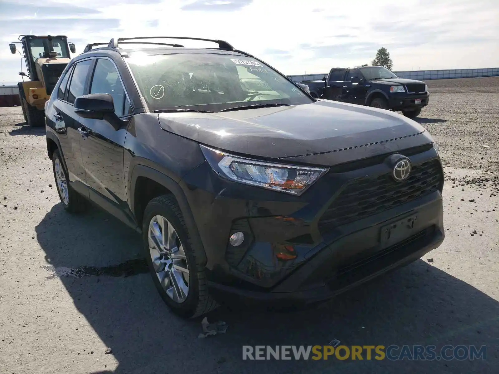 1 Photograph of a damaged car JTMA1RFV4KD009286 TOYOTA RAV4 2019