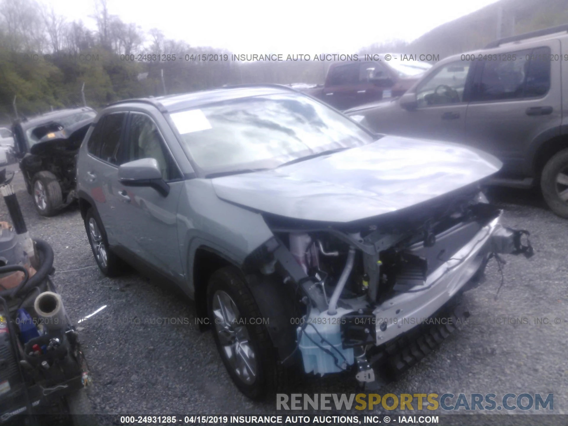 1 Photograph of a damaged car JTMA1RFV4KD009482 TOYOTA RAV4 2019