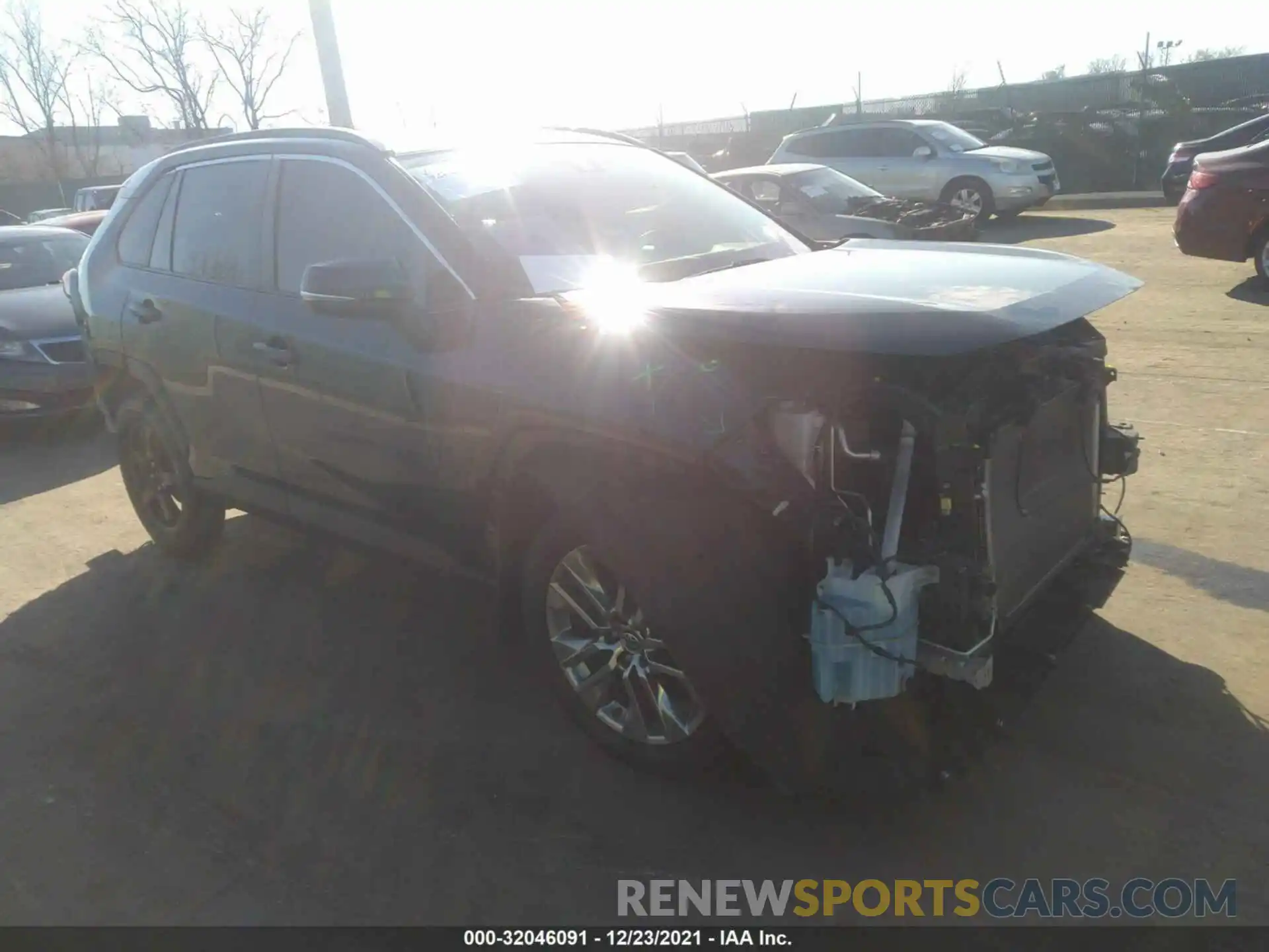 1 Photograph of a damaged car JTMA1RFV4KD010678 TOYOTA RAV4 2019