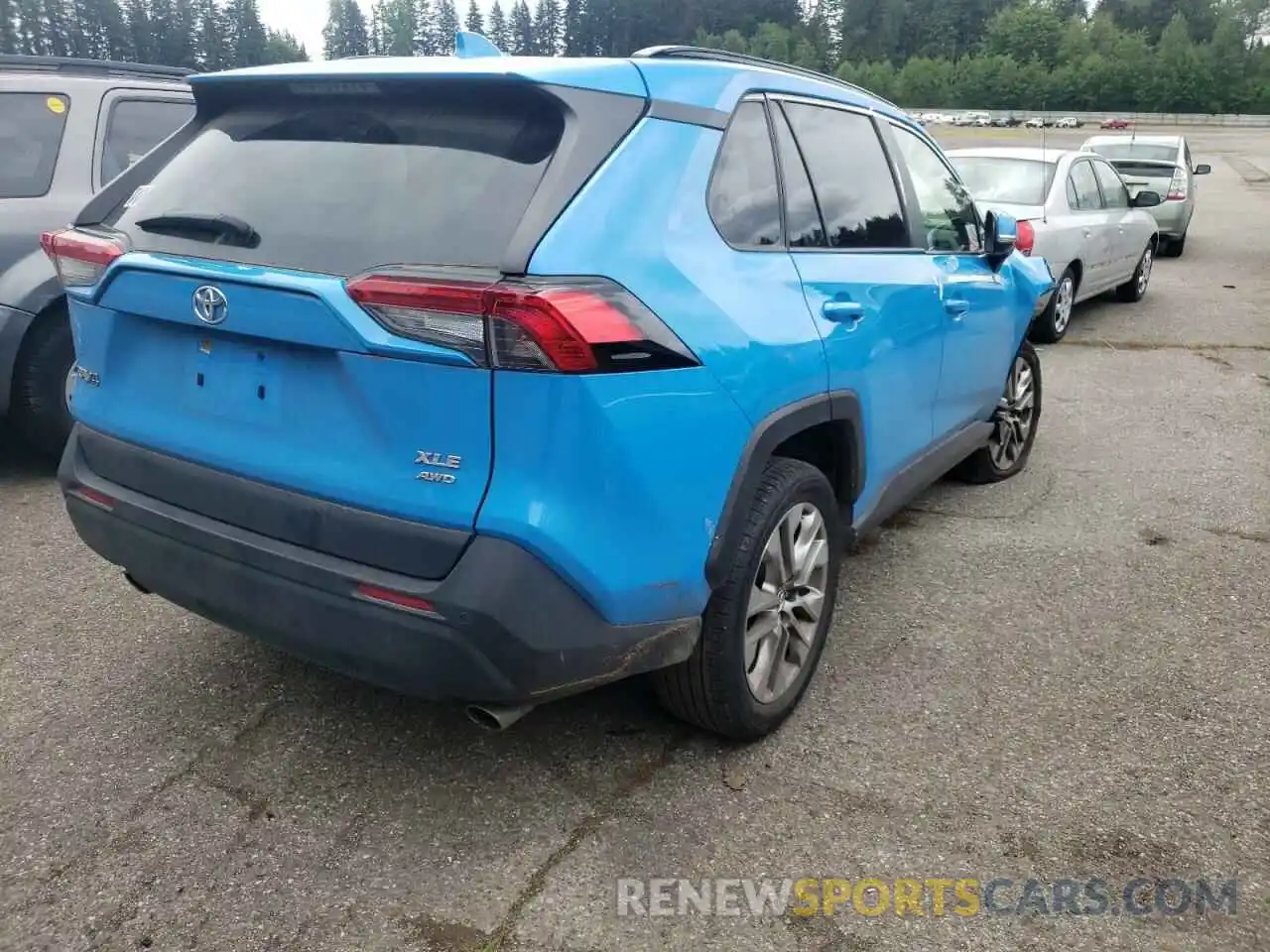 4 Photograph of a damaged car JTMA1RFV4KD015492 TOYOTA RAV4 2019