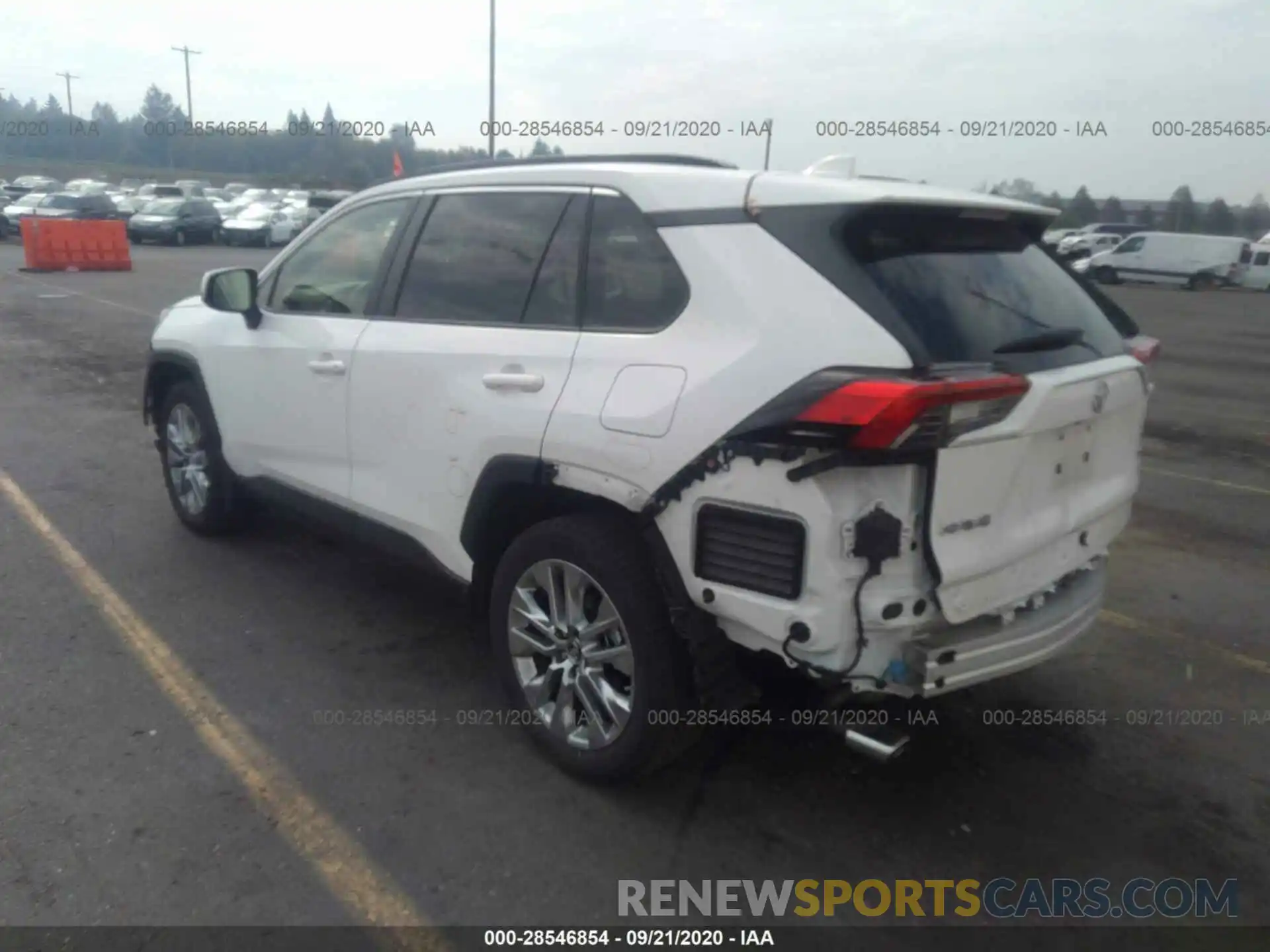 3 Photograph of a damaged car JTMA1RFV4KD031580 TOYOTA RAV4 2019