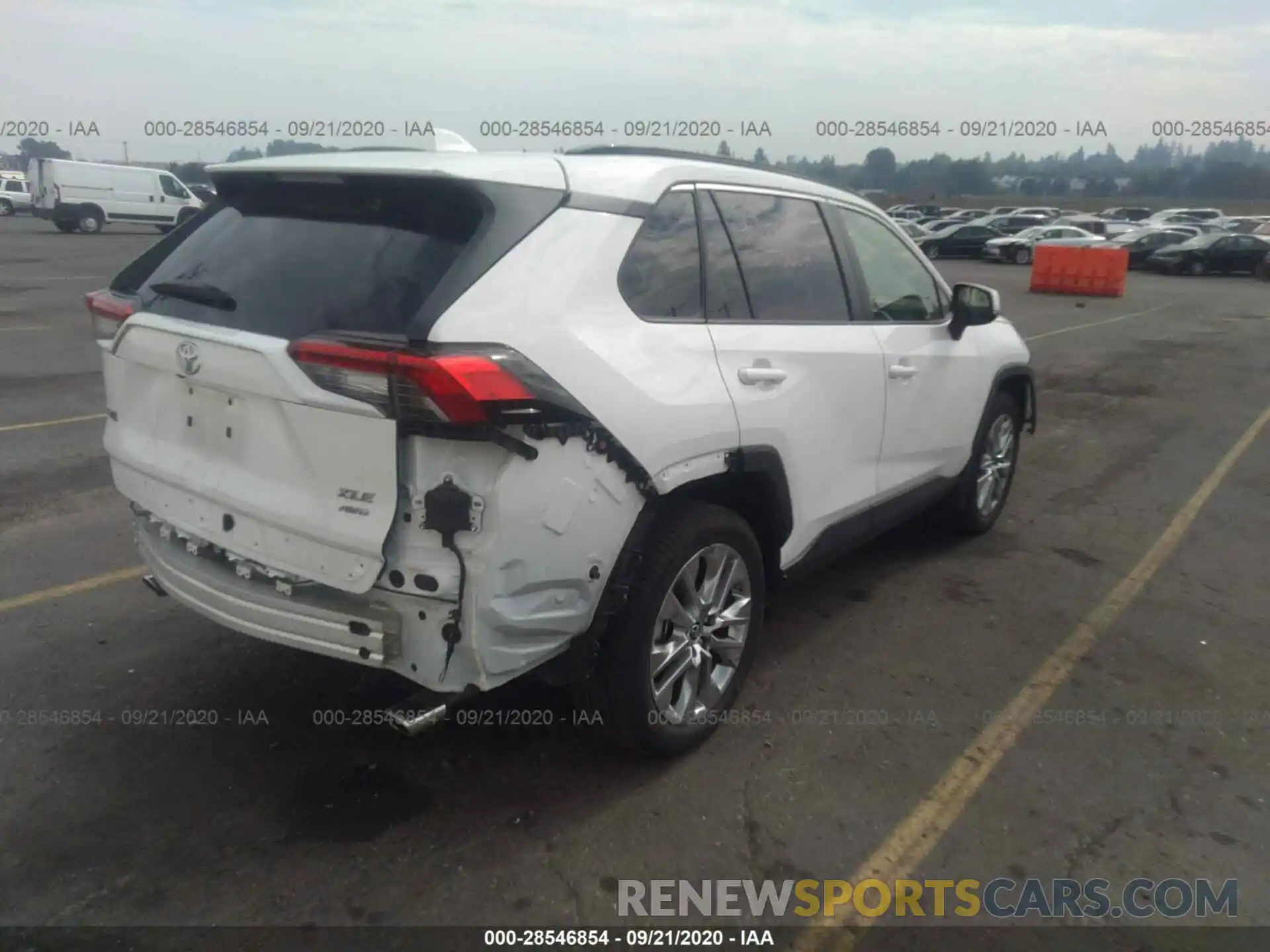 4 Photograph of a damaged car JTMA1RFV4KD031580 TOYOTA RAV4 2019