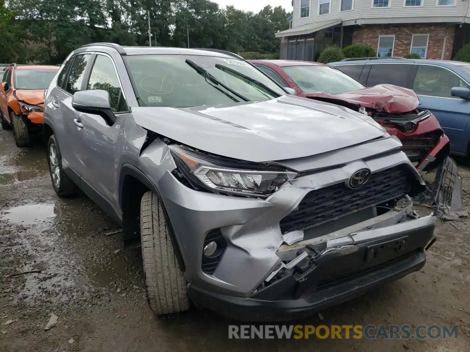 1 Photograph of a damaged car JTMA1RFV4KD042031 TOYOTA RAV4 2019