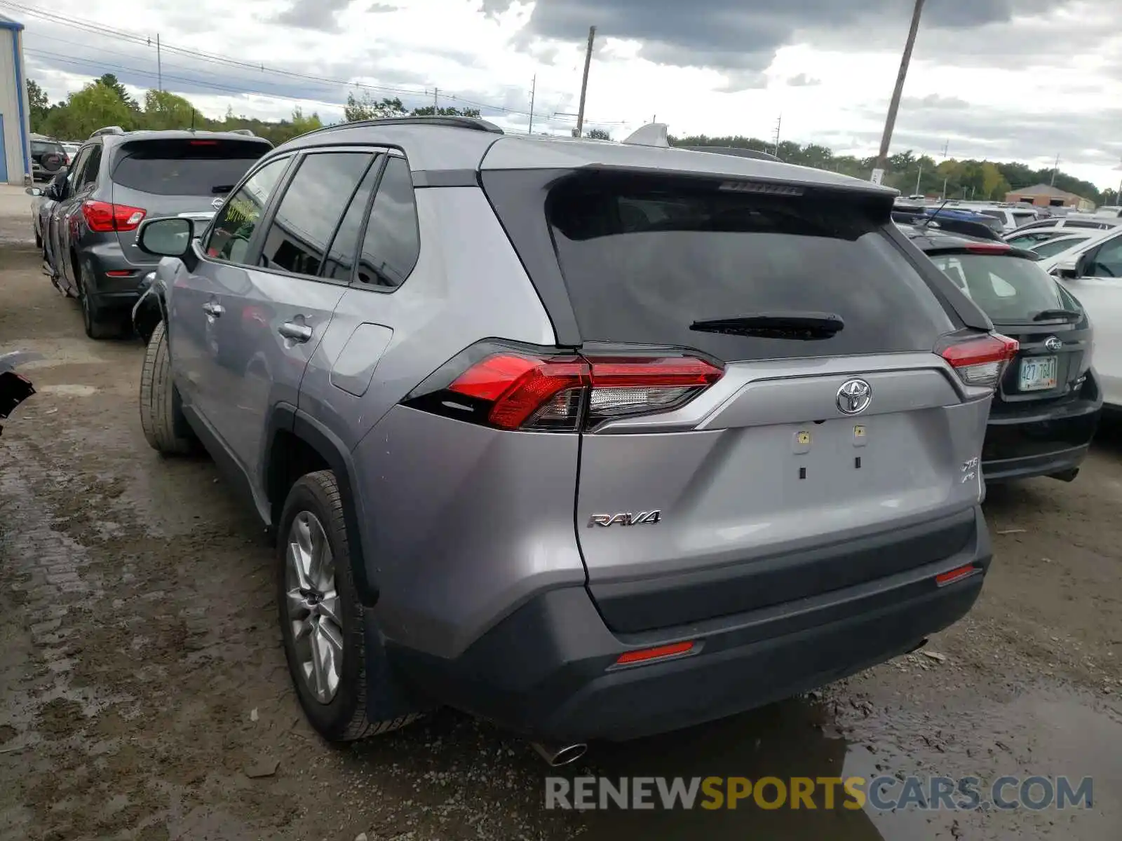 3 Photograph of a damaged car JTMA1RFV4KD042031 TOYOTA RAV4 2019