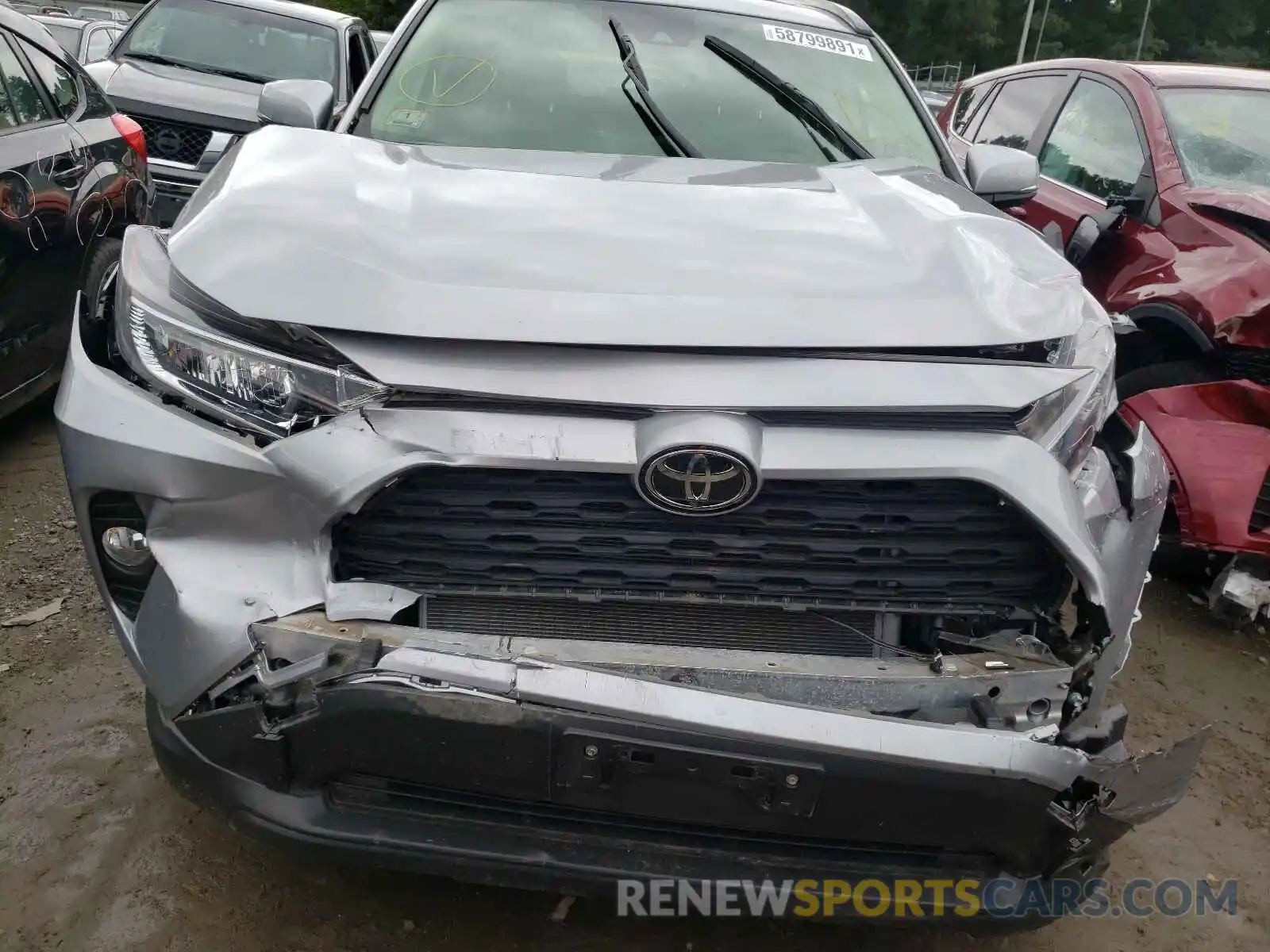 9 Photograph of a damaged car JTMA1RFV4KD042031 TOYOTA RAV4 2019