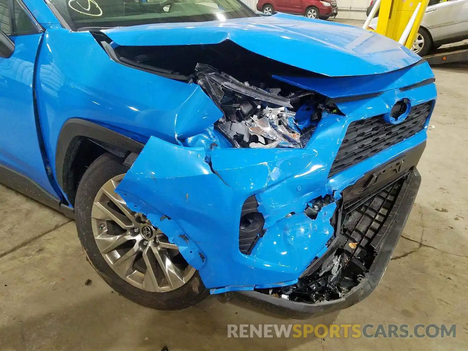 9 Photograph of a damaged car JTMA1RFV4KD507679 TOYOTA RAV4 2019