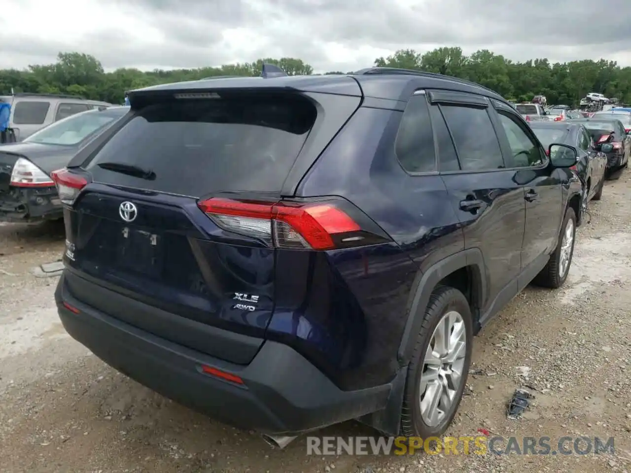 4 Photograph of a damaged car JTMA1RFV4KD522960 TOYOTA RAV4 2019