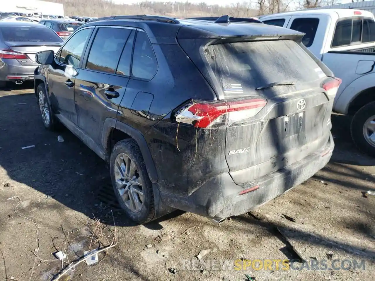 3 Photograph of a damaged car JTMA1RFV4KJ017454 TOYOTA RAV4 2019