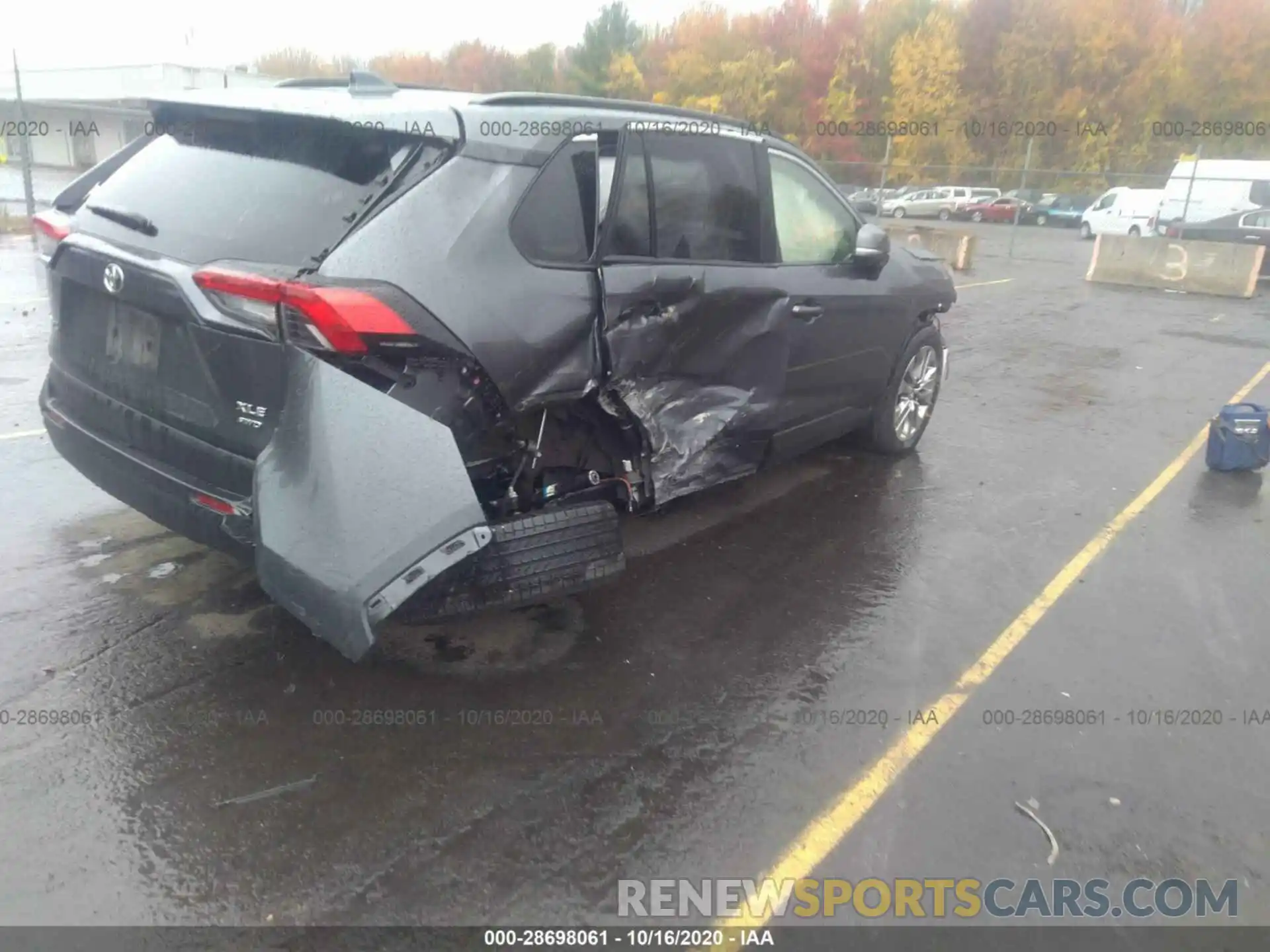 4 Photograph of a damaged car JTMA1RFV5KD004145 TOYOTA RAV4 2019