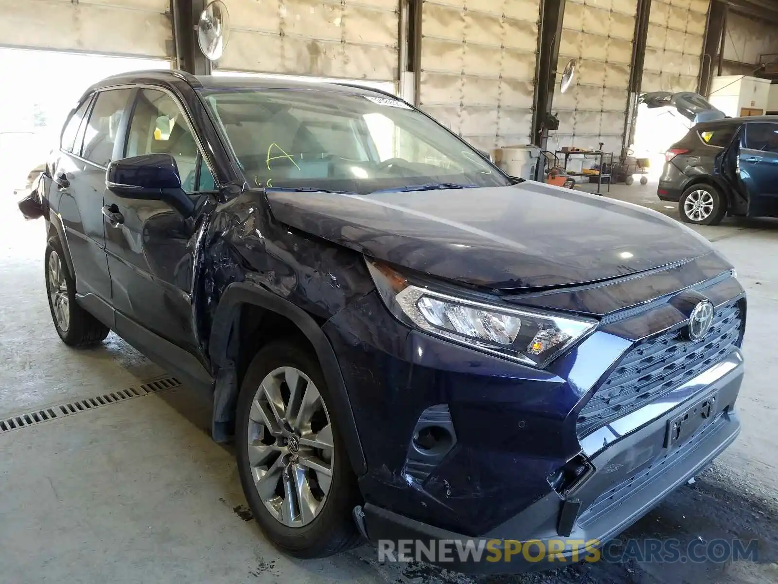 1 Photograph of a damaged car JTMA1RFV5KD024878 TOYOTA RAV4 2019