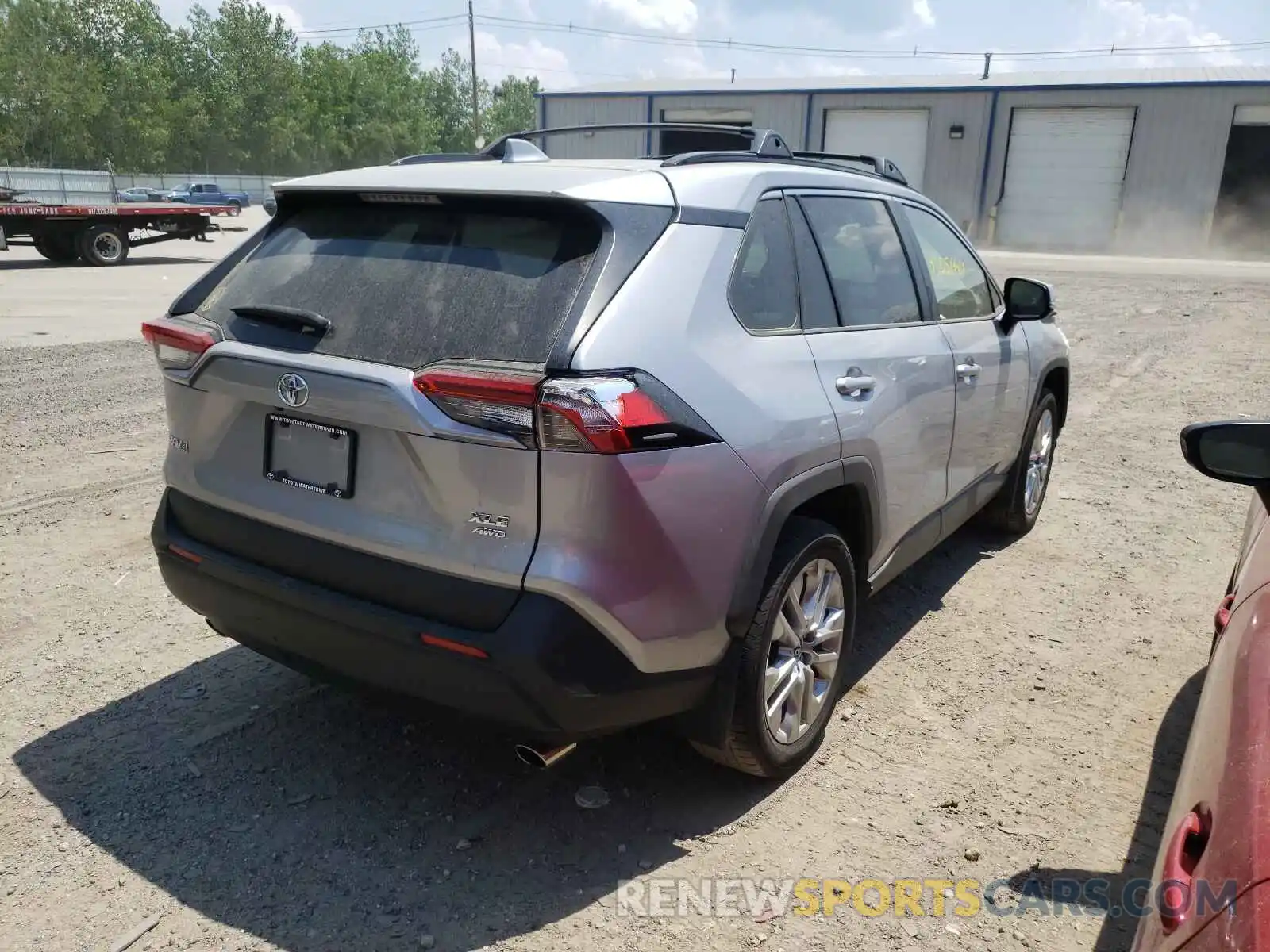 4 Photograph of a damaged car JTMA1RFV5KD031023 TOYOTA RAV4 2019