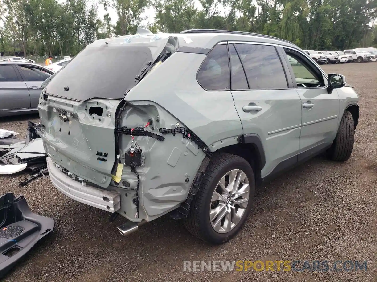 4 Photograph of a damaged car JTMA1RFV5KD035377 TOYOTA RAV4 2019