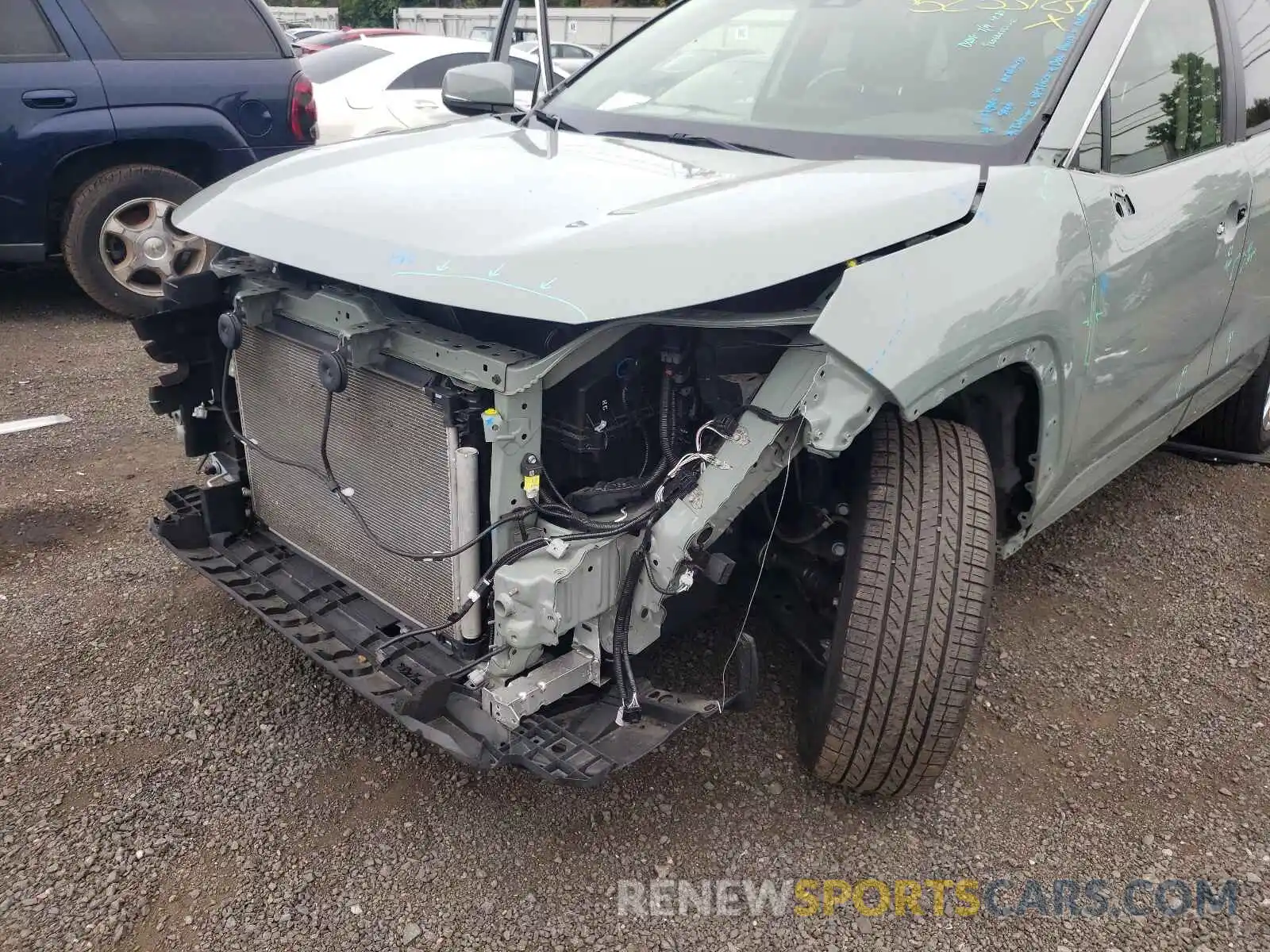 9 Photograph of a damaged car JTMA1RFV5KD035377 TOYOTA RAV4 2019