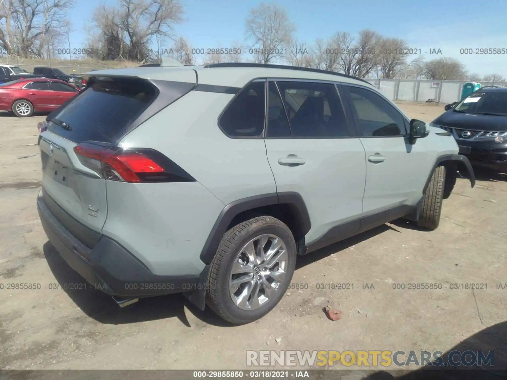 4 Photograph of a damaged car JTMA1RFV5KD042605 TOYOTA RAV4 2019