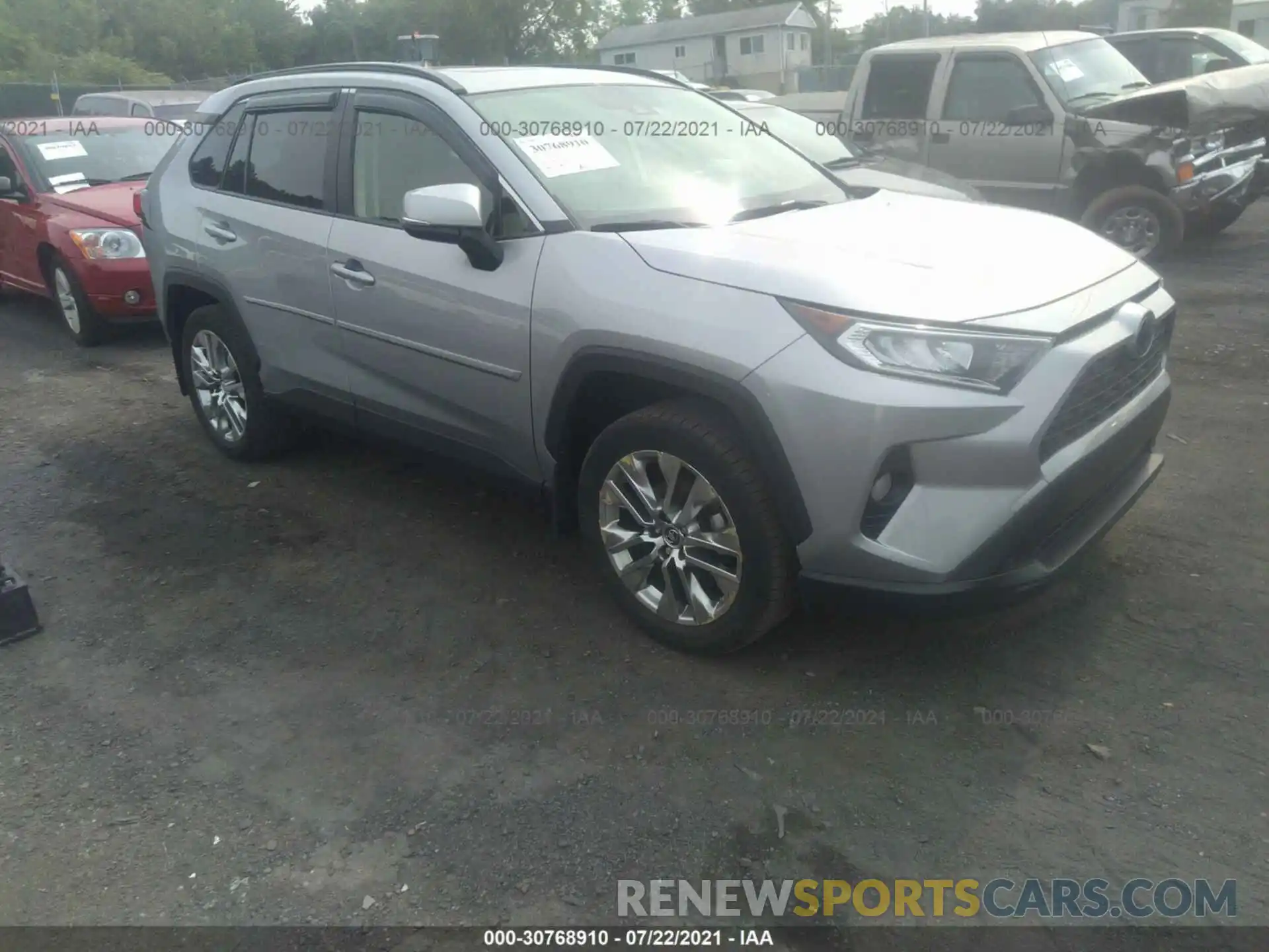 1 Photograph of a damaged car JTMA1RFV5KD509568 TOYOTA RAV4 2019