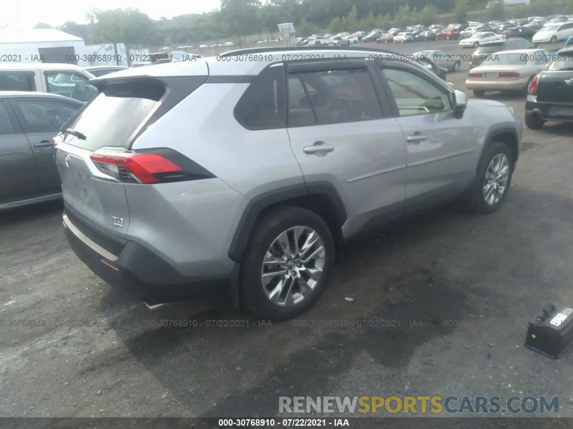 4 Photograph of a damaged car JTMA1RFV5KD509568 TOYOTA RAV4 2019