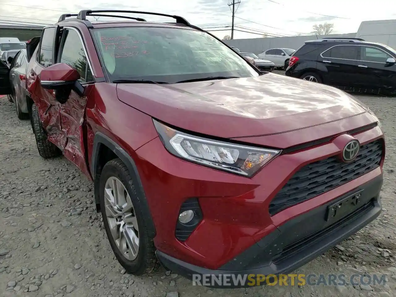 1 Photograph of a damaged car JTMA1RFV5KJ007533 TOYOTA RAV4 2019