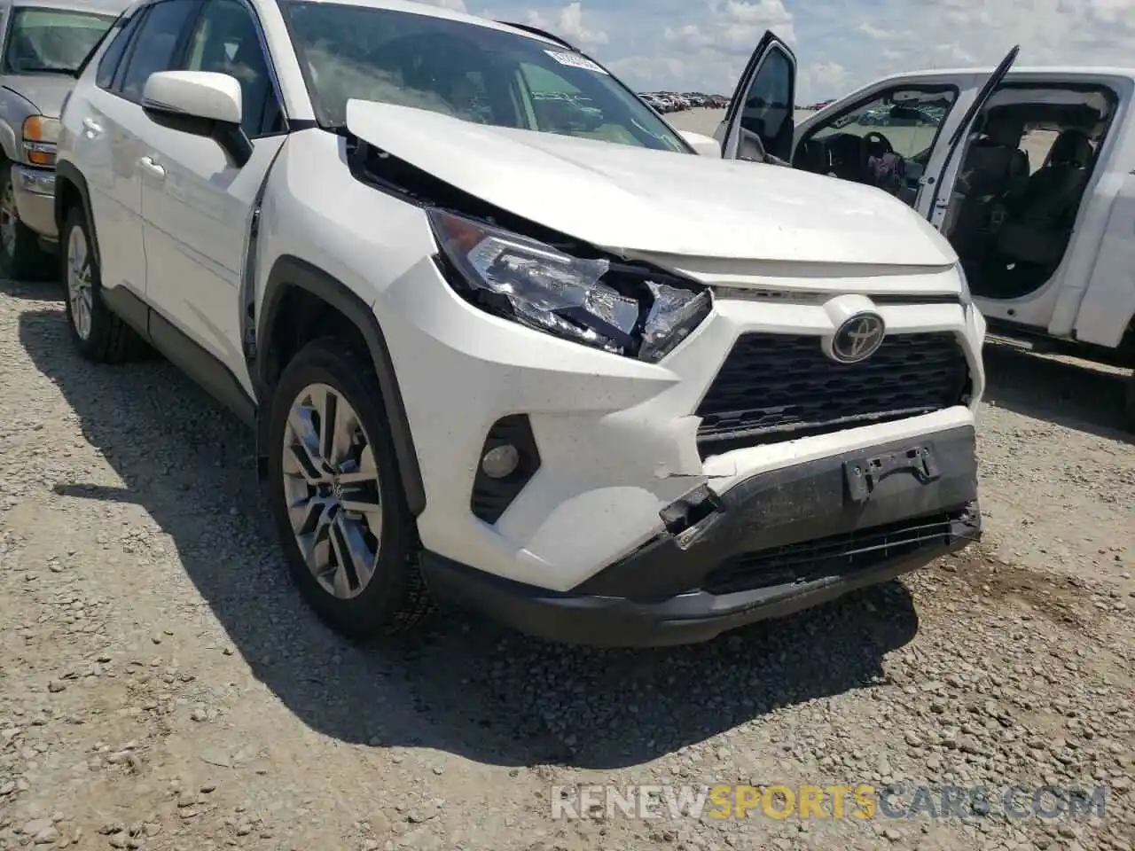 9 Photograph of a damaged car JTMA1RFV6KD003991 TOYOTA RAV4 2019