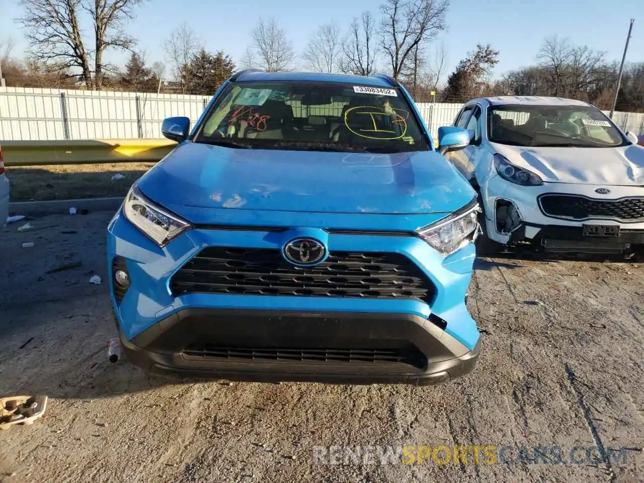 9 Photograph of a damaged car JTMA1RFV6KD009869 TOYOTA RAV4 2019